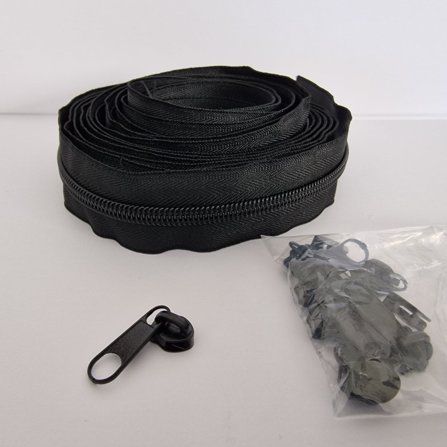 Black Nylon Zipper Roll 4.4m + 10 Sliders – Sewing Supplies