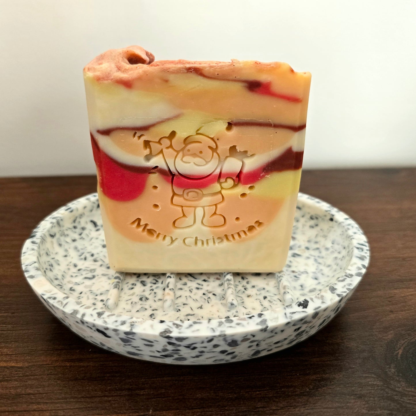 Santa’s Apple Spice Soap Christmas-themed Festive Scented Bar with Cinnamon Apple Scented Bar for Christmas-themed Festive Scented Bar
