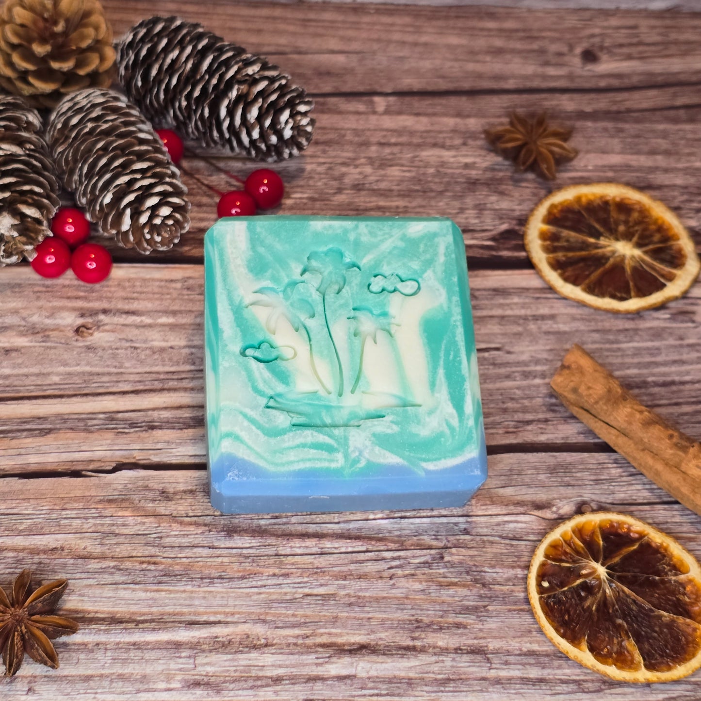 Handcrafted soap with the refreshing scent of Radical Sauvage. A fresh, airy blend inspired by ocean winds, leaving skin cleansed, soft, and revitalized.