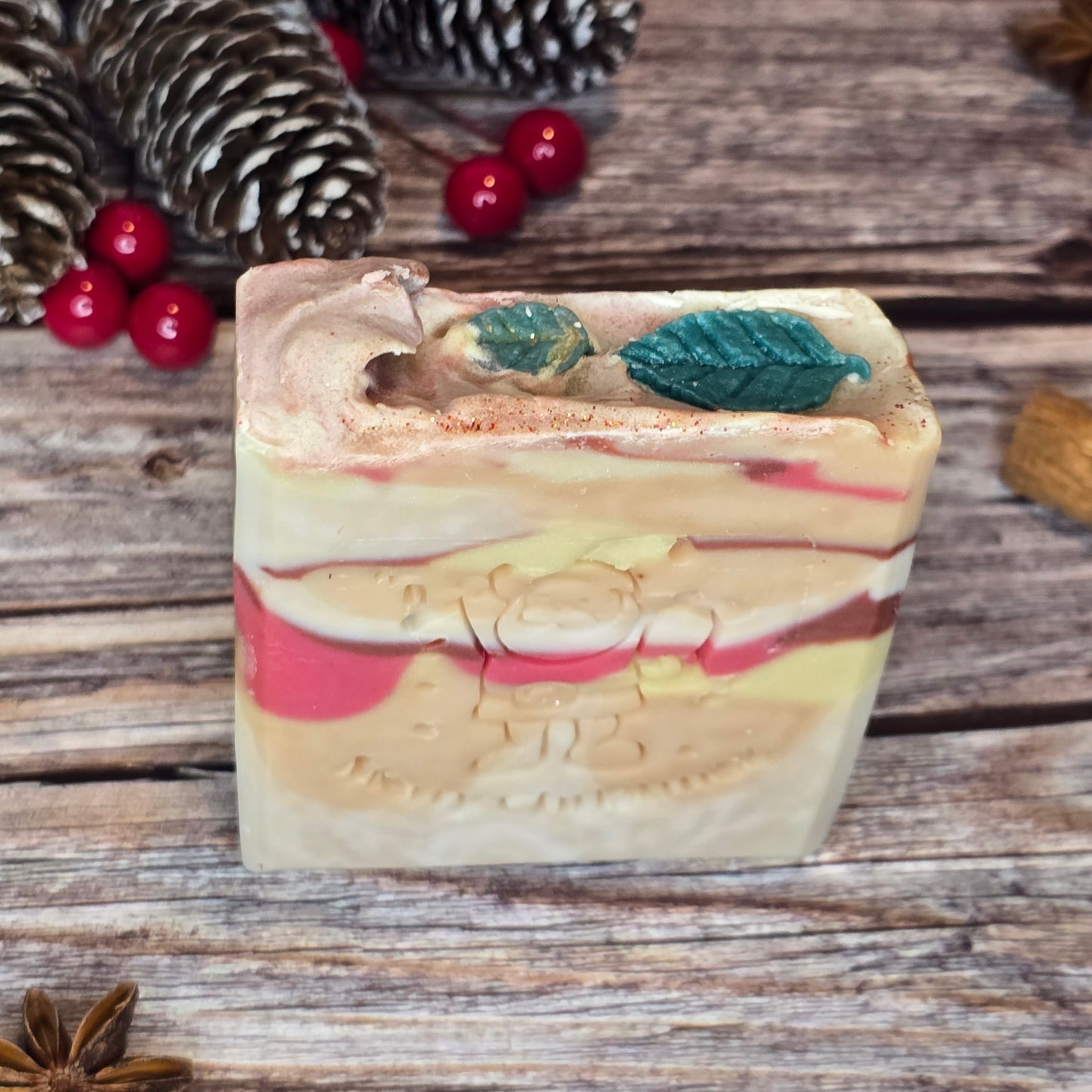 Santa’s Apple Spice Soap Christmas-themed Festive Scented Bar with Cinnamon Apple Scented Bar for Christmas-themed Festive Scented Bar